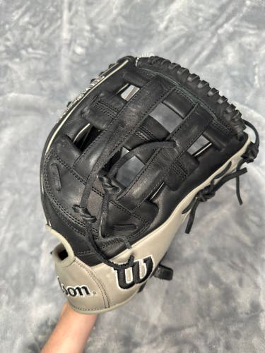 Black Wilson A1000 RH Infield Baseball Glove 12.5" (Used)