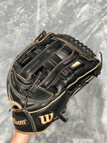 Black Wilson A2000 RH Outfield Baseball Glove 12.75" (Used)
