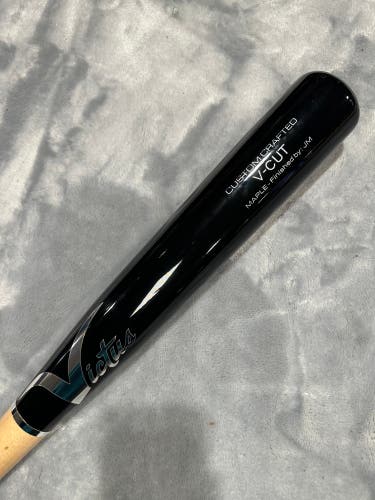 Victus V-Cut Bat Maple 32" (Used)
