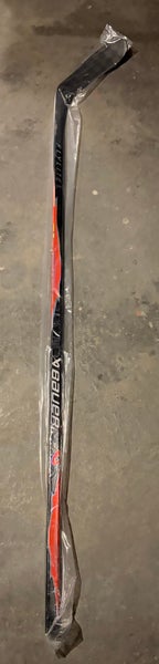 Senior Bauer Vapor Flylite Right Handed Hockey Stick P28 77 Flex (New)