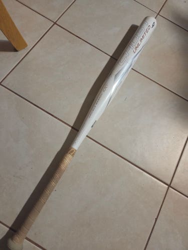 2022 Easton Ghost Unlimited Composite Bat (-10) 23 oz 33" (Used)