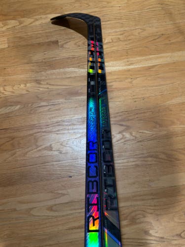 *Bundle* Junior CCM Ribcor Trigger 9 Pro & 8 Pro Right Handed Hockey Sticks P28 40 Flex (Used)