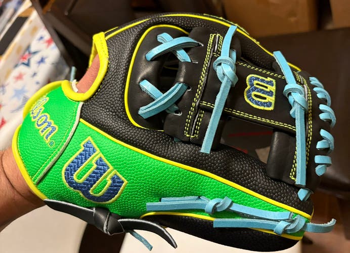 Wilson A2000 RH Infield Baseball Glove 11.25" (New)