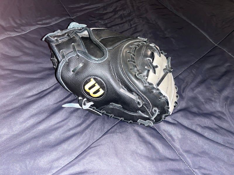 2024 Wilson A2000 RH Catcher's Baseball Glove 33.5" (New)