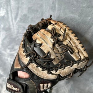 Black Wilson A2000 RH First Base Softball Glove 12" (Used)