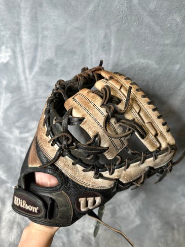 Black Wilson A2000 RH First Base Softball Glove 12" (Used)