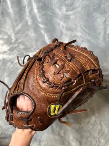 Brown Wilson A800 RH Catcher's Baseball Glove 34" (Used)