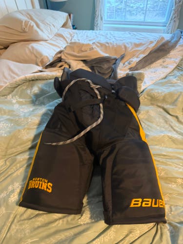 Boston bruins centennial Senior Medium Bauer Vapor Pro Hockey Pants Pro Stock (Used)