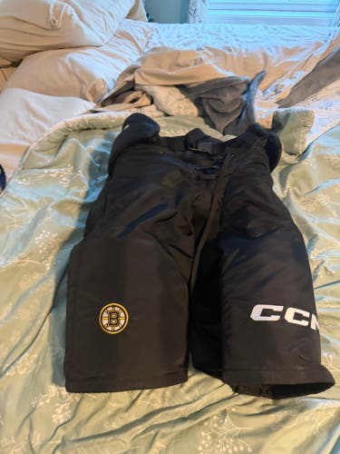 Boston bruins Senior Medium Bauer Vapor Pro Hockey Pants Pro Stock (Used)