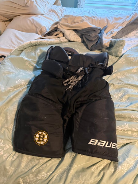 Boston bruins Senior Medium Bauer Vapor Pro Hockey Pants Pro Stock (Used)