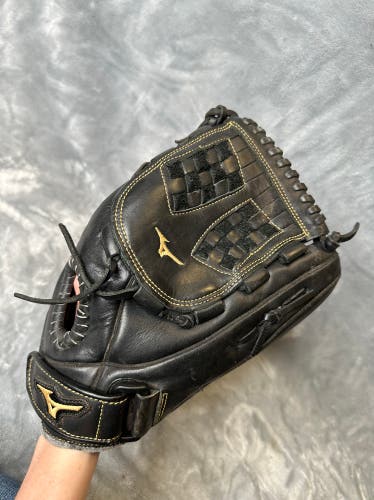 Black Mizuno MVP Prime RH Softball Glove 12.5" (Used)