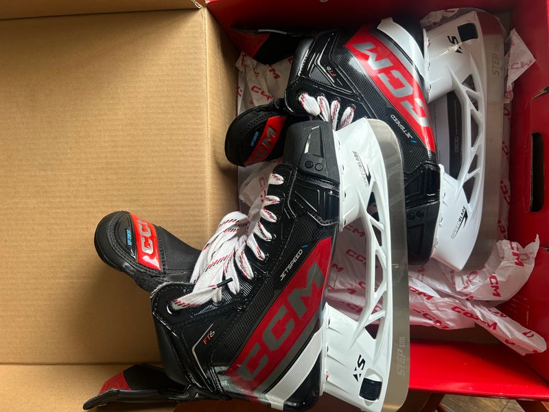 CCM JetSpeed FT6 Hockey Skates Regular Width 8.5 (Used)