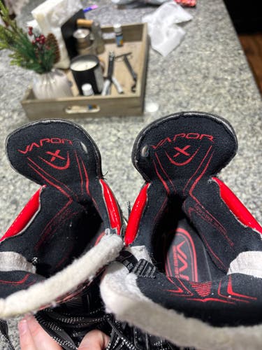 Bauer Vapor 3X Hockey Skates Regular Width 6 (Used)