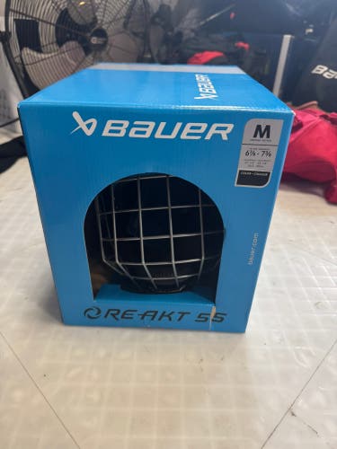 Medium Bauer Re-Akt 55 Helmet (New)