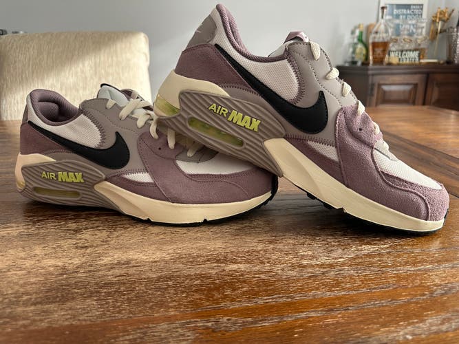 Men's Size 13.0 (W 14.0) Nike Shoes (New)