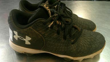 Used Under Armour CLEAT BB/SB Cleats Black Junior 05.5 11868-S000067796