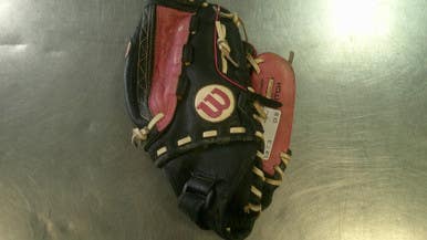 Used Wilson A440 BB/SB Glove RH Throw Pink 11" 11868-S000067747