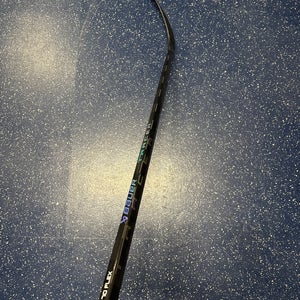 Senior Bauer Right Handed Hockey Stick P28 70 Flex Pro Stock (New)