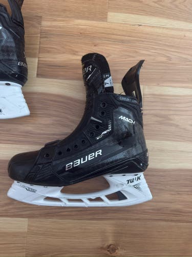 Bauer Supreme Mach Hockey Skates Regular Width 7 (Used)