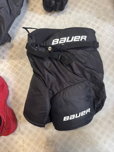Youth Medium Bauer Lil Sport Hockey Pants (Used)