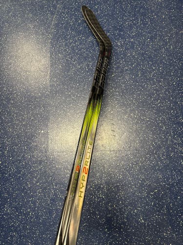 Intermediate Bauer Vapor Hyperlite 2 Left Hand Hockey Stick P88 65 Flex (New)