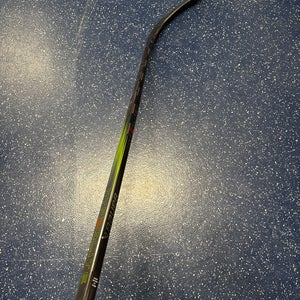 Intermediate Bauer Vapor Hyperlite 2 Left Hand Hockey Stick P88 55 Flex (New)