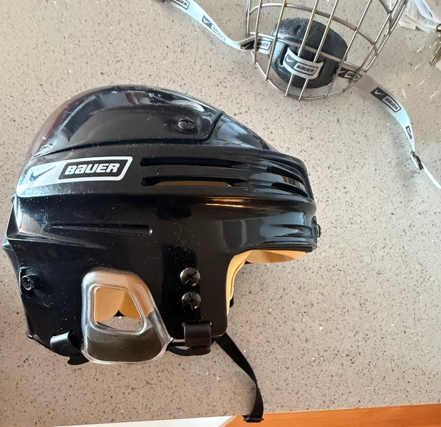Large Bauer 4500 Helmet Pro Stock Combo (Used)