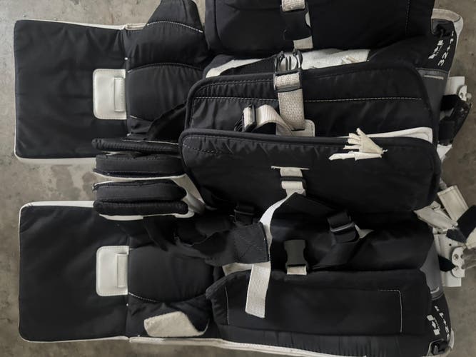 32" Brian's Netzero Regular Goalie Full Set (Used)