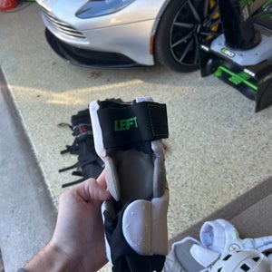 Small Youth STX Cell 100 Arm Pads (Used)