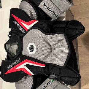 Jr. XL Vaughn SLR3 Goalie Chest Protector (Used)