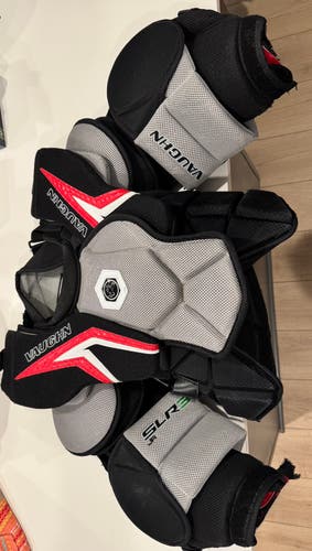 Jr. XL Vaughn SLR3 Goalie Chest Protector (Used)