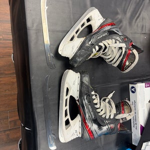 2019 Bauer Vapor 2X Hockey Skates Extra Wide Width 8 (Used)