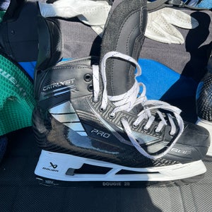 True NHL Catalyst Pro Mens Pro Stock Hockey Skates-Size 10