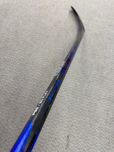 Junior Blue Bauer Nexus Tracer Right Handed Hockey Stick P92 50 Flex (New)