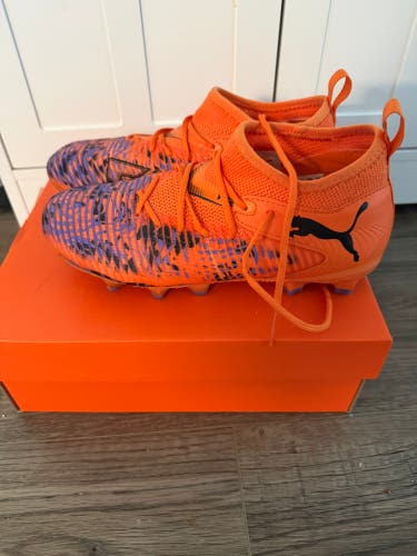 Orange Unisex 4Y (Big Kids / Youth) Puma Future 8 Cleats (Used)