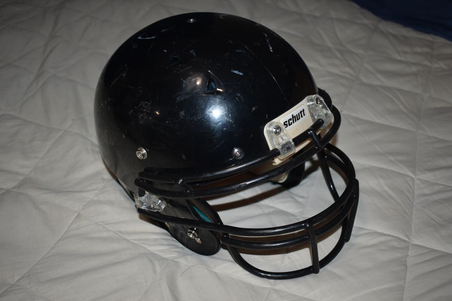 chutt youth recruit hybrid football helmet w dna ropo mask Schutt Youth Recruit Hybrid DNA ROPO Football Helmet w/D30, Black, Youth  Extra Large | SidelineSwap