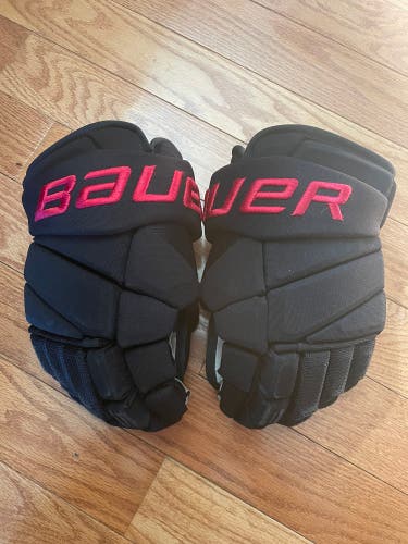 Bauer Vapor Hyperlite Gloves 14" NJD stadium Series BASTIAN