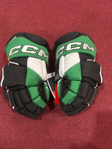 CCM HGPJSPP Gloves 14" Pro Stock (New) Item#ND14B