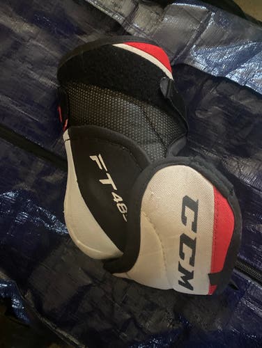 Senior Medium CCM JetSpeed FT485 Elbow Pads (Used)