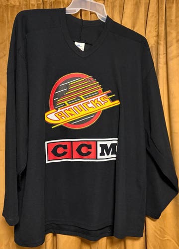 Vintage Vancouver Canucks CCM Hockey Practice Jersey XXL