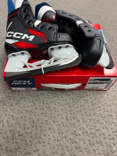 CCM Youth Next Hockey Skates Regular Width 6 (New)