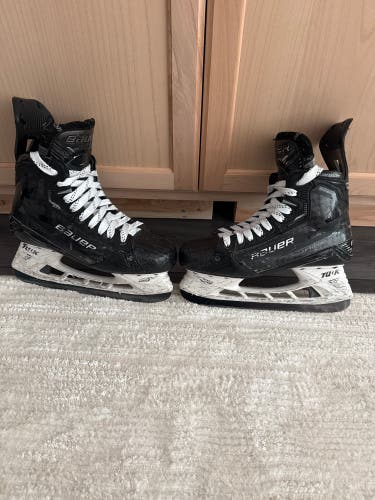2022 Bauer Supreme Mach Hockey Skates Regular Width 7.5 (Used)