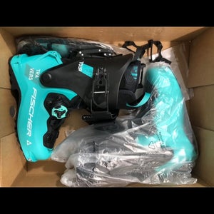 Mondo 25 & 25.5 Women's Fischer Travers GR Alpine Touring Ski Boots (New)