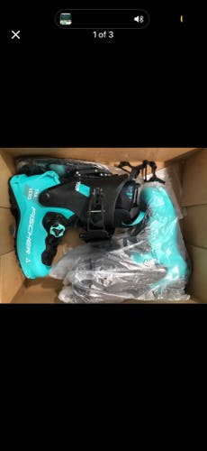 Mondo 25 & 25.5 Women's Fischer Travers GR Alpine Touring Ski Boots (New)