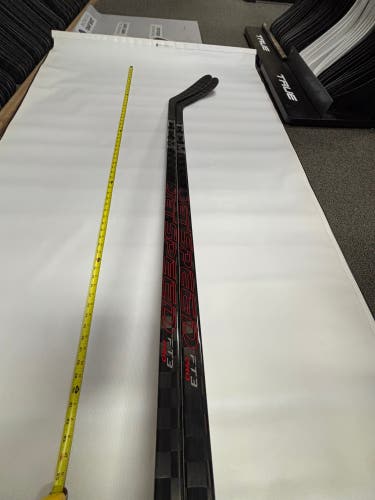 Senior CCM JetSpeed FT3 Pro Right Handed Hockey Stick P28 85 Flex Pro Stock (2-Pack)