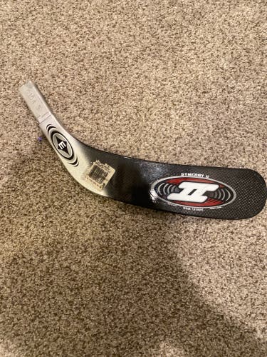 Easton Stealth CNT RH Iginla 85 Flex slight chip on top of toe) & Synergy II Forsberg blade