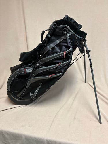 Unisex Nike Bag (Used)