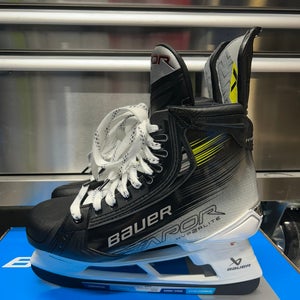 Bauer Vapor Hyperlite2 Hockey Skates NCAA Pro Stock Size 9.5 FIT 3 288mm (New)