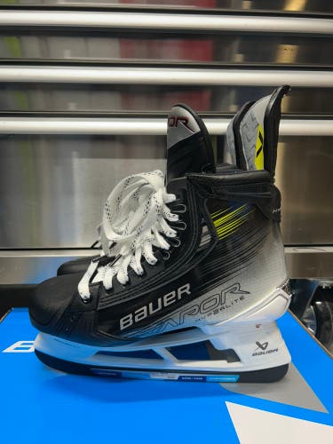 Bauer Vapor Hyperlite2 Hockey Skates NCAA Pro Stock Size 9.5 FIT 3 288mm (New)