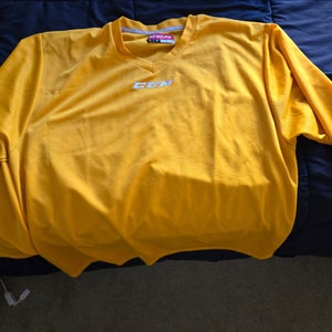Yellow XL Men's CCM Jersey (Used)